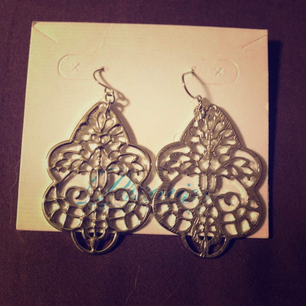 Premier Designs earrings